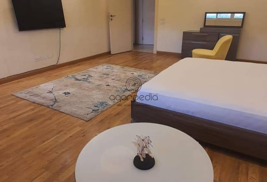 7 6582c3ee-c9f0-46d9-97d7-c56e0b8ccd49. jpg