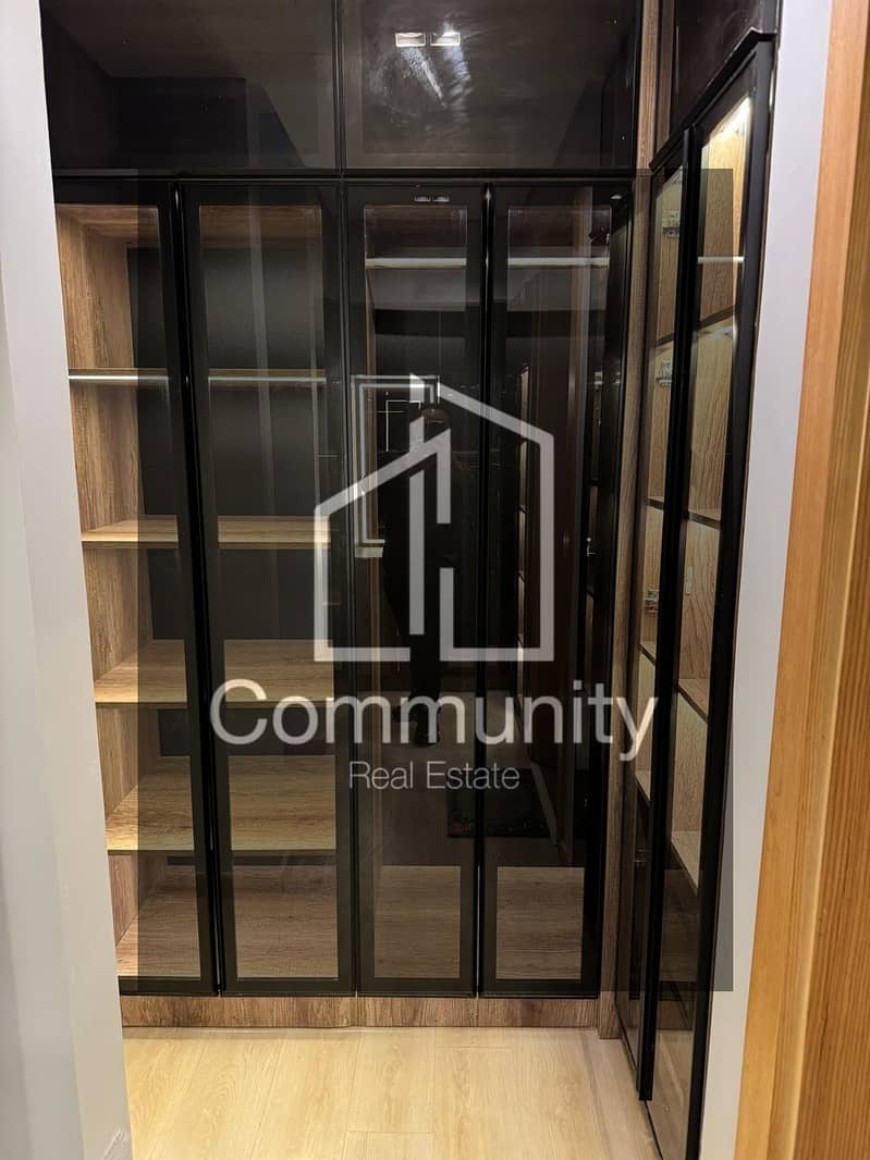 12 97495cdc-4d64-41a5-acb0-cdbb2a157335. png