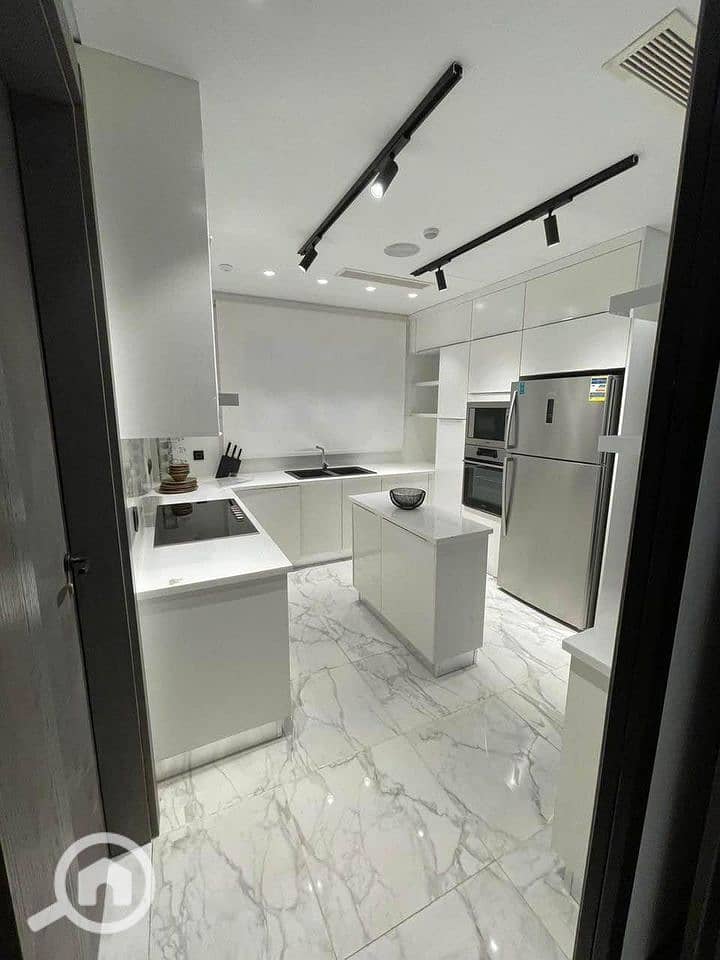 7 376676997_216992631356759_209744435155518181_n. jpg