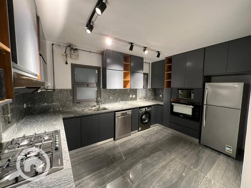 11 WhatsApp Image 2025-11-25 at 15.13. 38 (1). jpeg