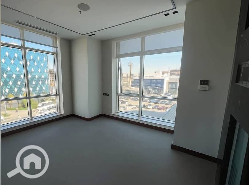 2 5b9ca563-c0db-420c-9bf8-8c30be196fb9. jpeg