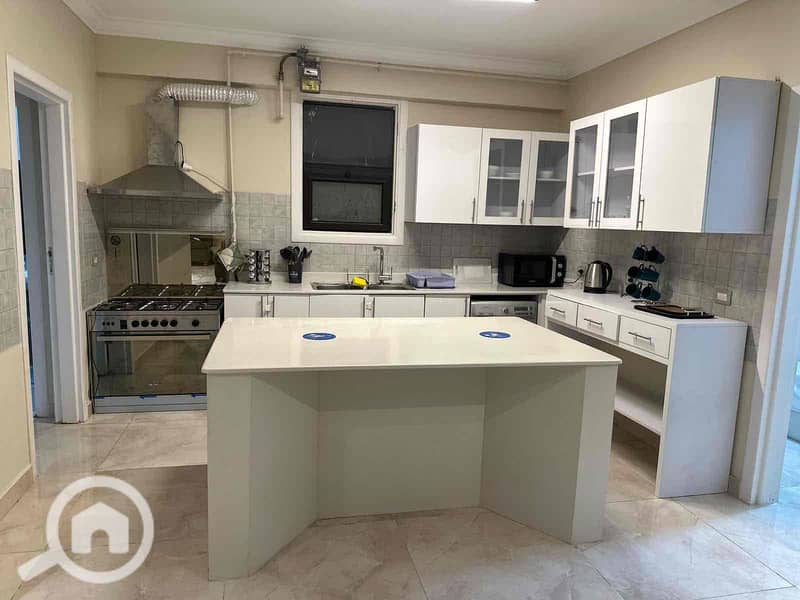 8 5ce5a3a0-d8bc-4bae-8366-c9662b09dae9. jpg