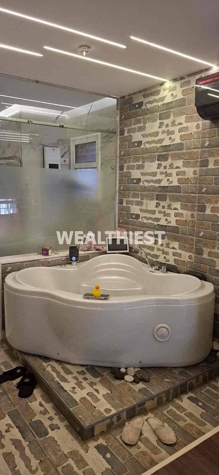 6 38ccda27-c9ad-4f97-b388-e2f572fe5add. jpg