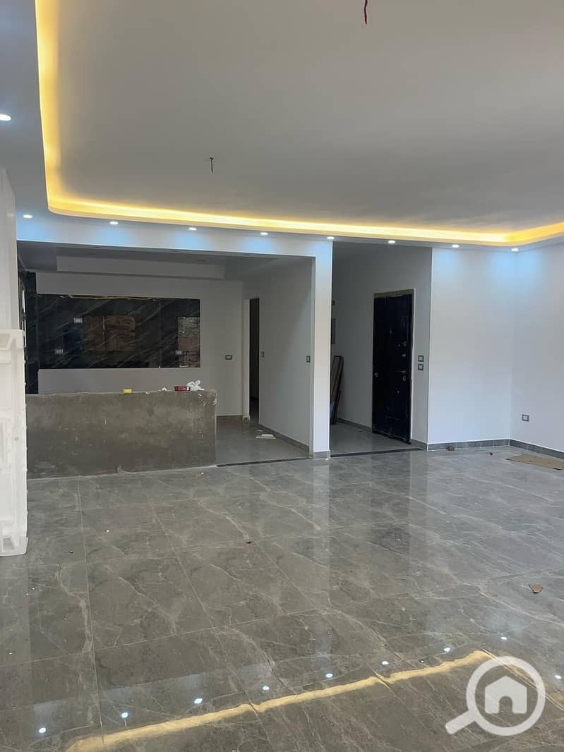 2 85740e02-7b48-4ecc-b6e2-7e026cd31393. jpg