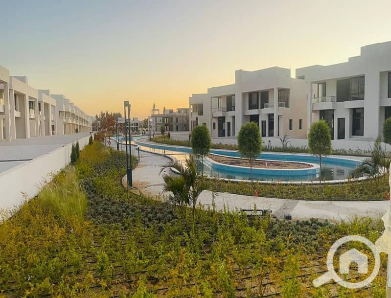 2 f6b57672-5947-49e2-85b8-187c3c40d9b5. jpg