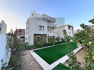 فیلا 10 غرف نوم للايجار في القاهرة الجديدة، القاهرة - WhatsApp Image 2025-11-25 at 4.57. 39 PM (1). jpg