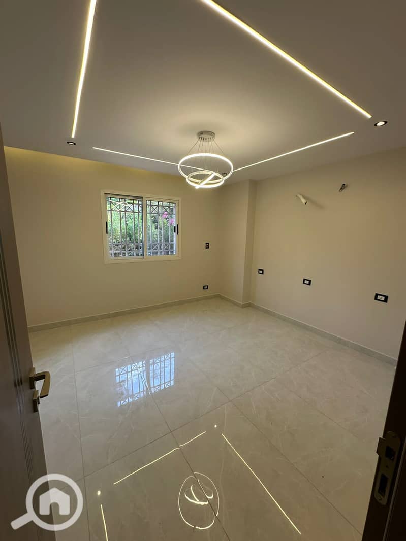 4 3d706fb0-a336-4302-afdf-9d995ca1c080. jpg