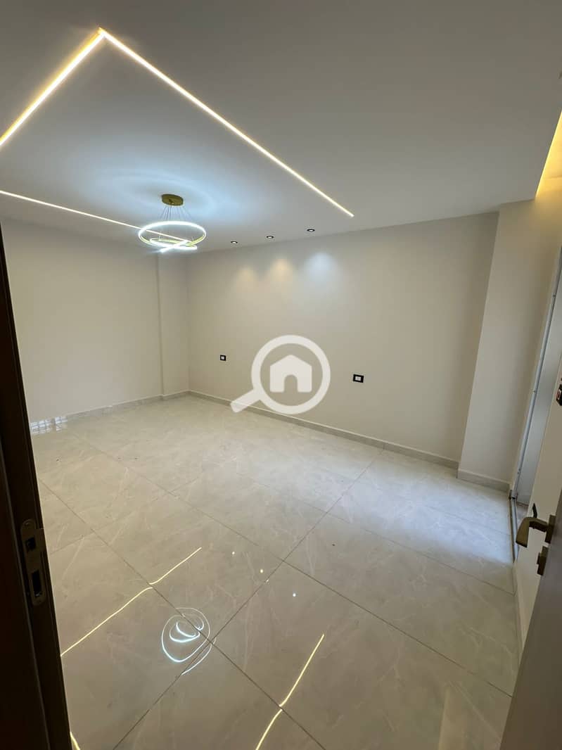 5 1a7754aa-76c6-4846-bc02-3a48f1da3f53. jpg