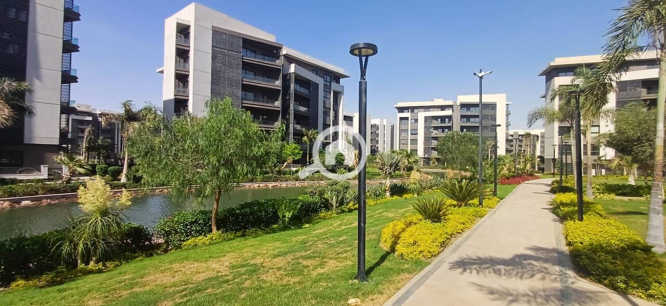 12 e8658157-8867-4092-80db-4421041c5223. jpg