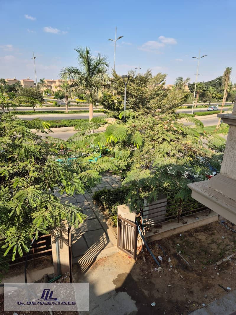 3 2f6e5ea3-312d-47e4-bdf9-4833ac5089d6. jpg