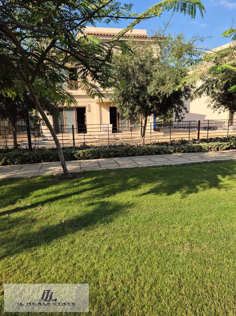 12 67b73826-1739-4756-843a-3c32e351f4da. jpg