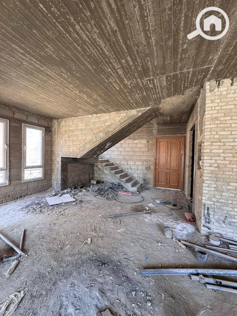 4 5e1d7ed7-38c0-449c-b1ed-756f949edf6f. jpg