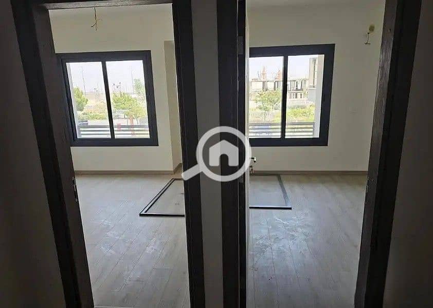 7 30776400-800x600. jpg