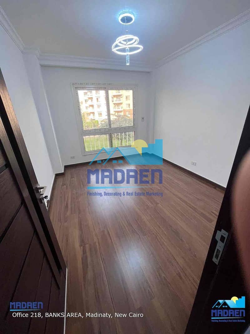 5 6126ef75-18b9-4bad-854c-c8458db0ae82. jpg