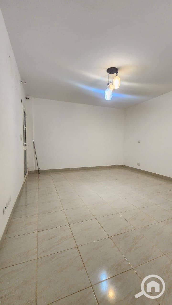 8 5036b4f7-736b-4185-a5db-b9bde86c1970. jpeg