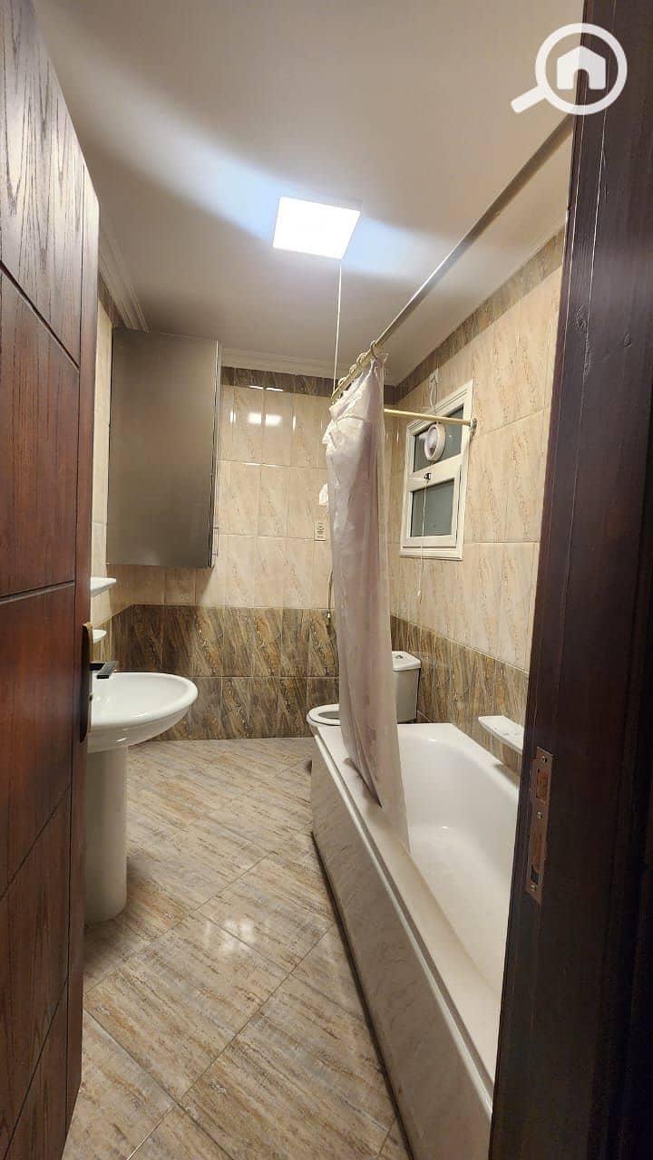 10 568a3865-921f-45bc-8138-214153bc187e. jpeg