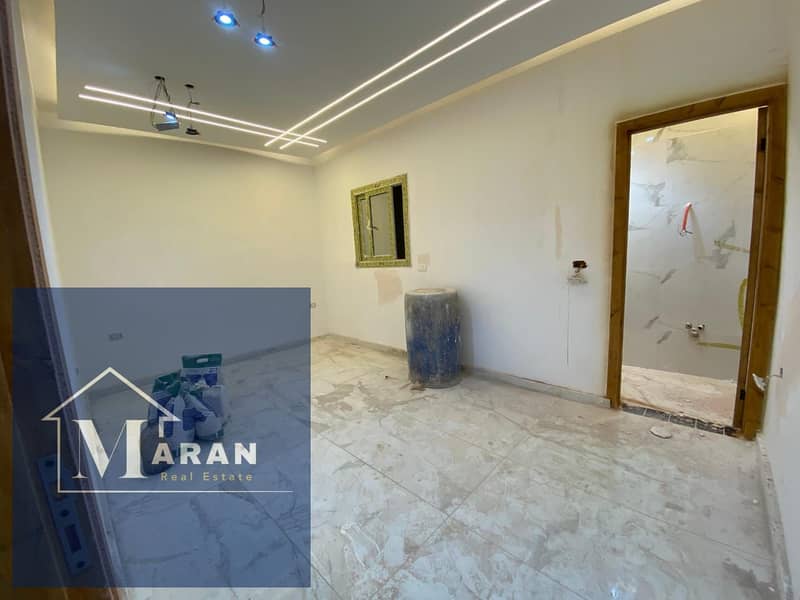 4 1a74912b-7e3c-4f67-850d-051f7f58228a. jpg