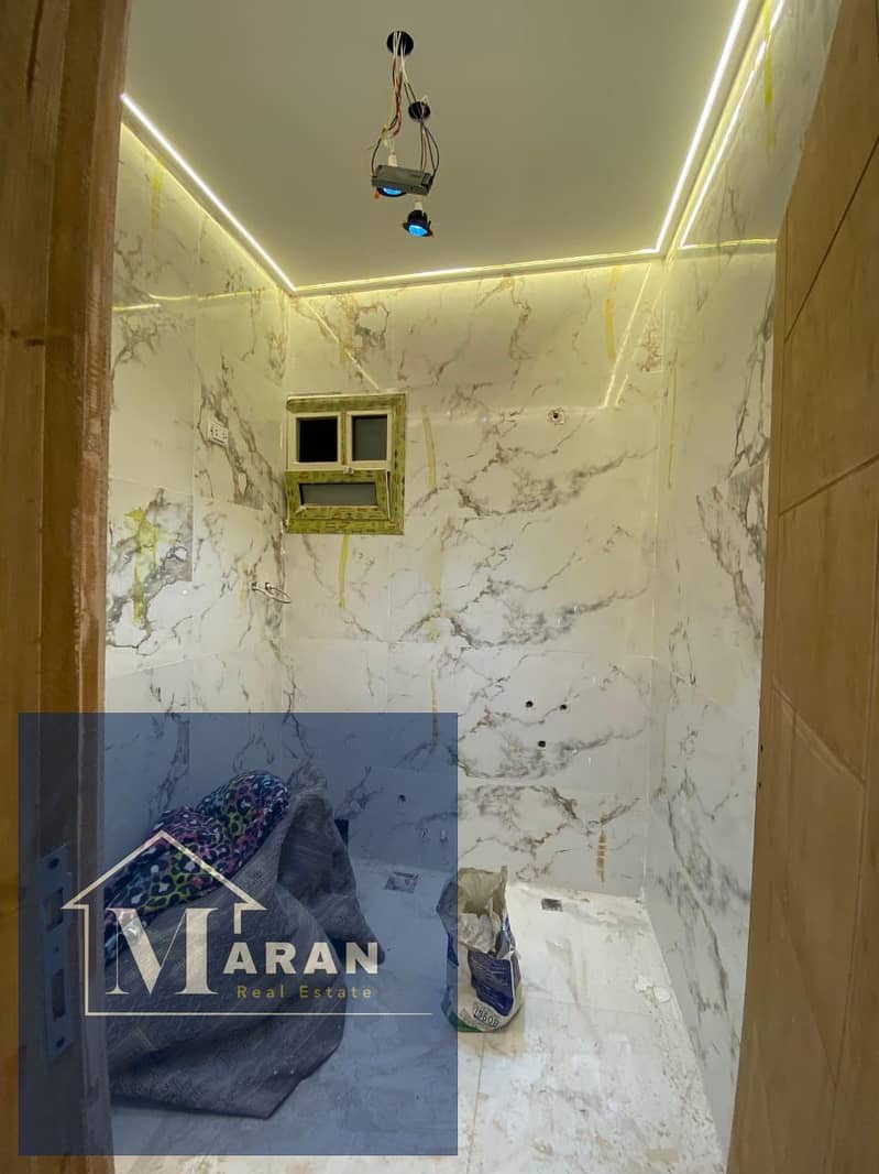 6 9e465384-bc30-4e68-aaa3-c86a4b3bf365. jpg