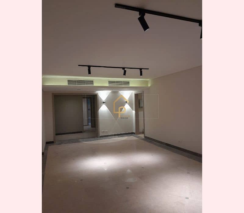 4 WhatsApp Image 2025-11-09 at 7.08. 52 PM (1). jpg