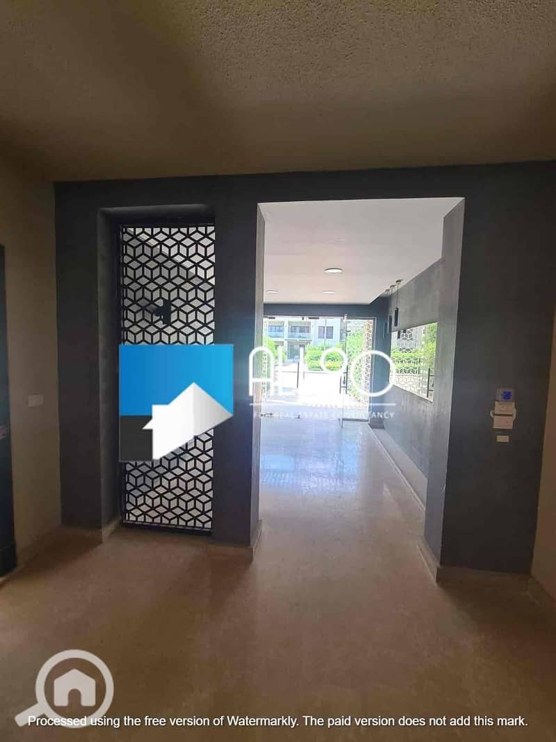 4 2f9d6104-c8ce-4442-96aa-583c35e5012a. jpg