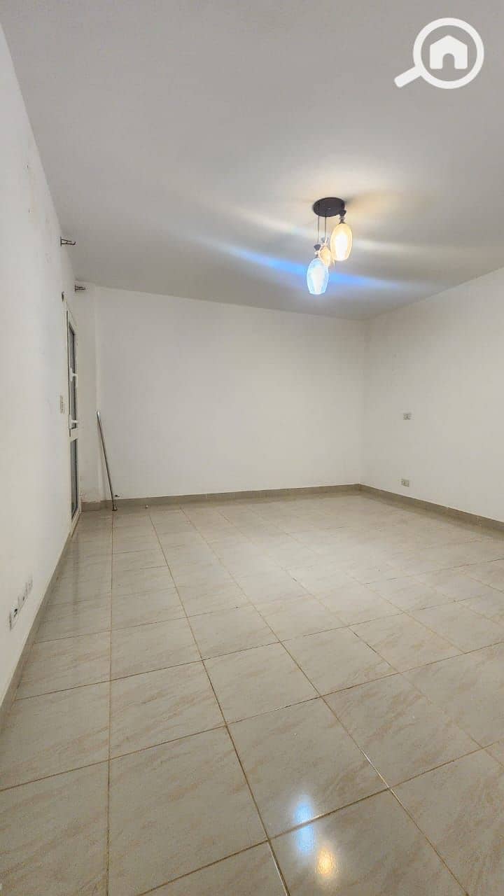 2 e79142f9-2f99-40d6-a3e8-c00a8e7aba28. jpeg