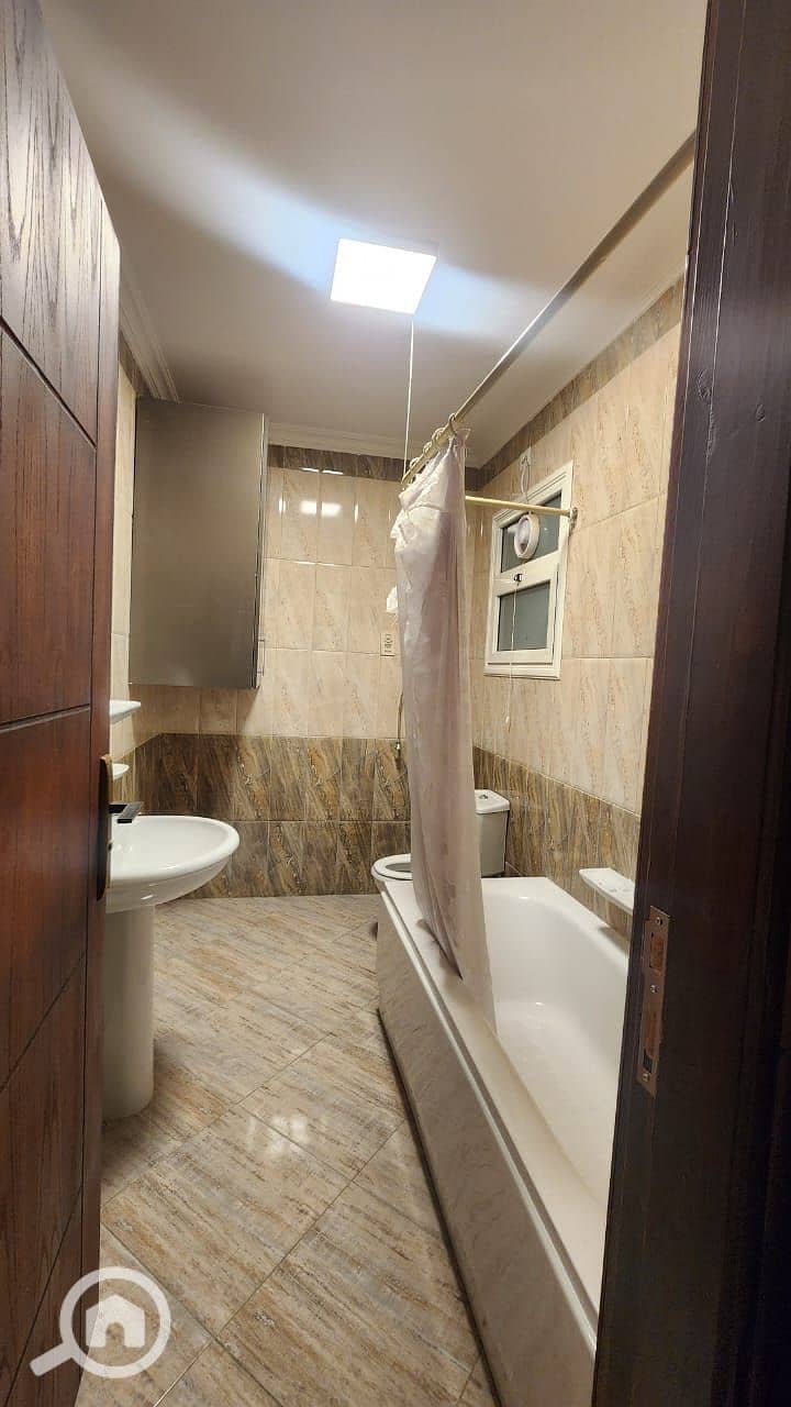 9 c59a415c-da12-44fc-a54d-1e28f4c79e4f. jpeg