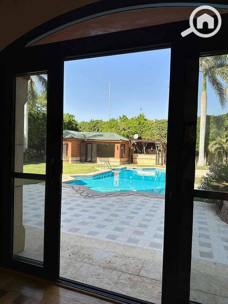 6 25c2b242-95b7-4bf2-a3f6-a1ad0a3139af. jpg