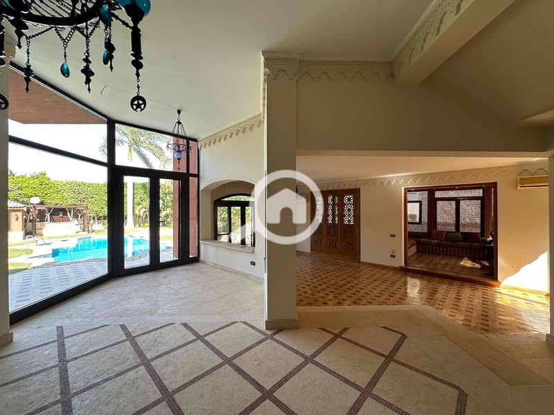 7 c39327b3-7ce0-4b11-ac0e-b5e5c91b8e74. jpg