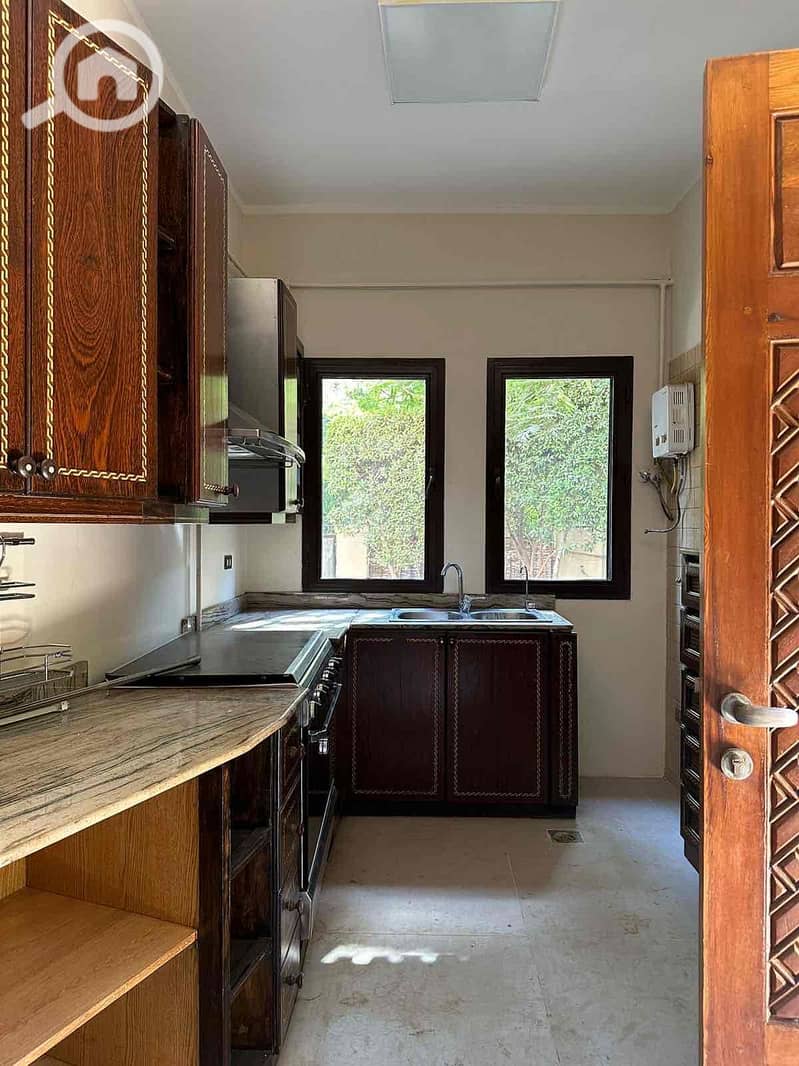 22 f74eb6d2-c07d-4a3e-9f52-9d3826ea5cba. jpg