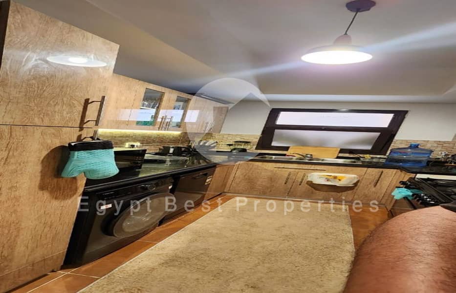 9 b47ee970-4ba8-445d-b03b-673236fd3693. jpeg