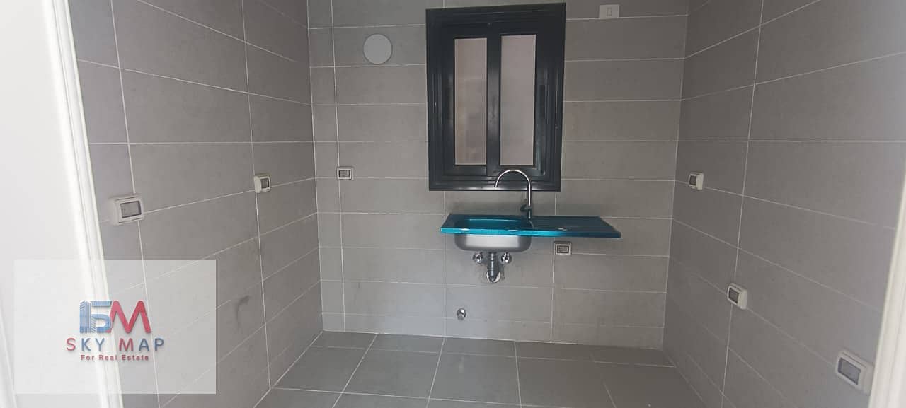 6 9921baf6-db83-4427-bd16-a35312057661. jpg