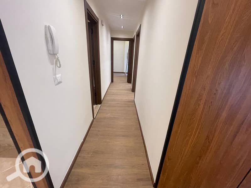 10 10b59e65-16da-4f61-a096-243f2baa553e. jpg