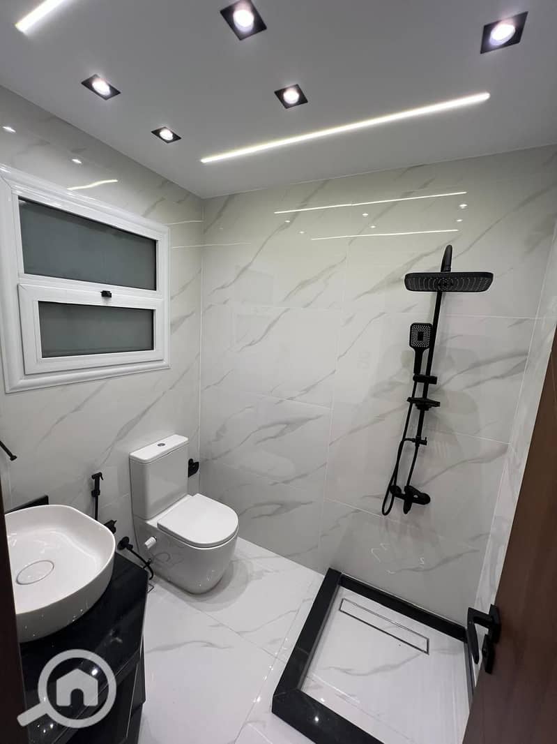 15 71991432-f300-4424-bf6c-0f9e2283e61c. jpg