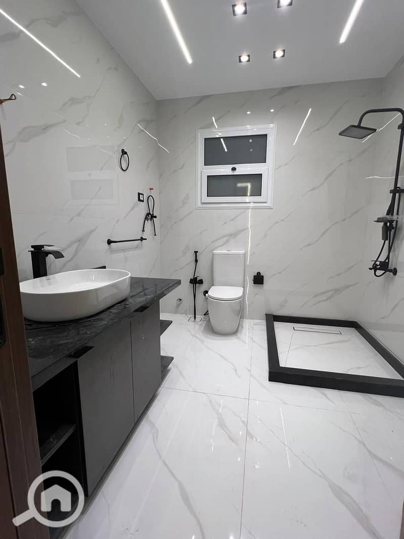 20 da8dbb33-ada3-4092-a2f3-0dbc6589d3ce. jpg