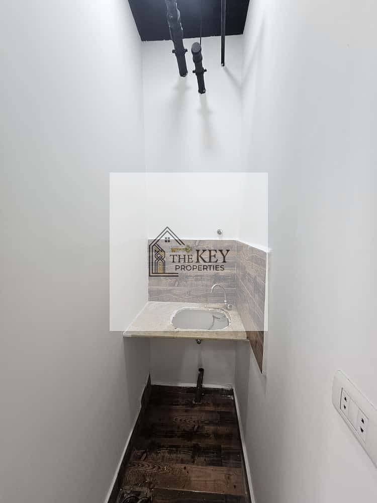 9 WhatsApp Image 2025-11-24 at 21.13. 41_79b871fd. jpg