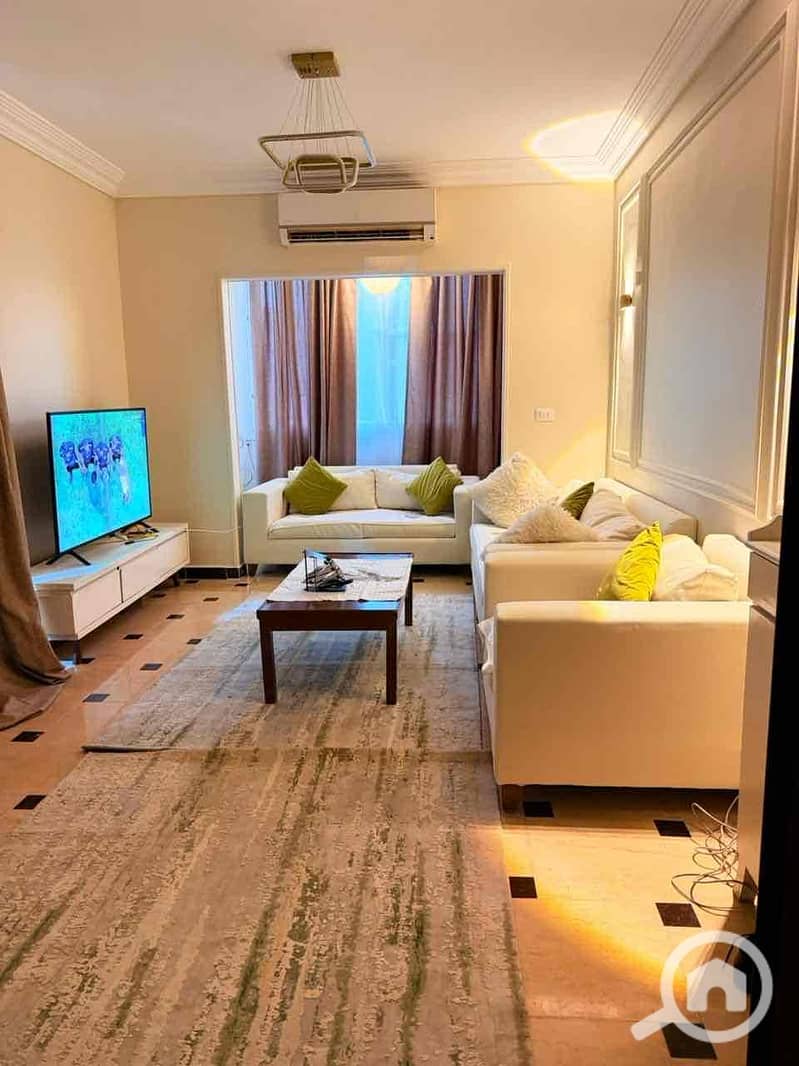 2 4c1ec8d0-a189-458c-80d2-bf3c67affc9e. jpg