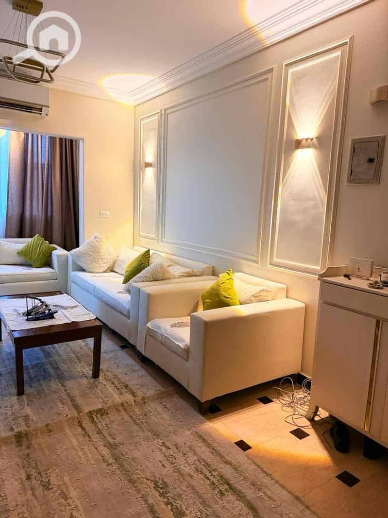 5 c40d7703-3d53-43f5-b13e-eab46ffadebb. jpg