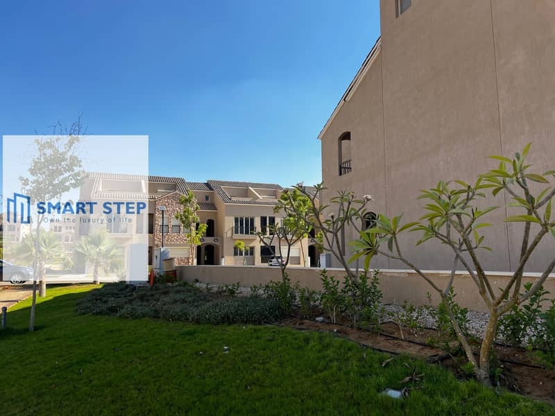 2 2ef68981-e984-431c-a13a-47c69545549b. jpg