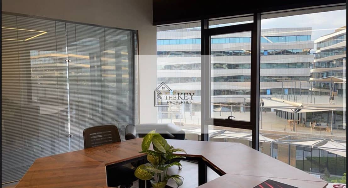 5 WhatsApp Image 2025-11-24 at 21.12. 47_ec670a97. jpg