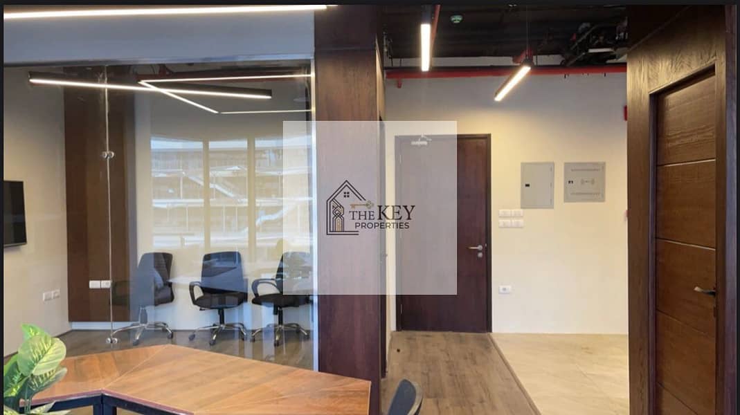 10 WhatsApp Image 2025-11-24 at 21.12. 44_809d48b4. jpg