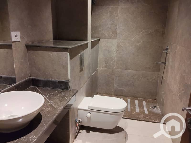 4 d5b2cd17-08e1-4a31-81ed-e8cbf02d9a4c. jpeg