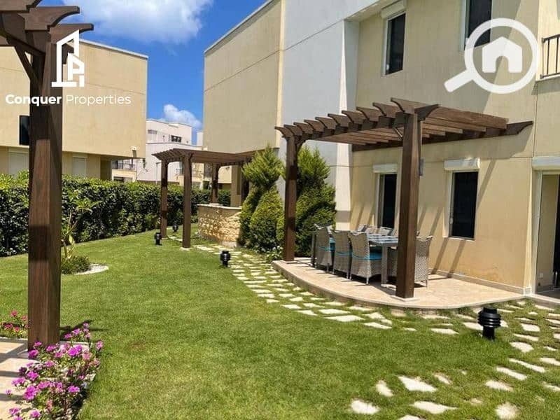 8 blanca logo 6. jpg