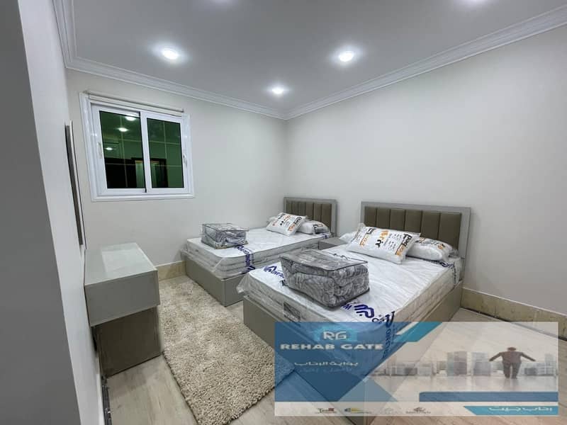 33 dbdfcae7-f384-45be-b5e8-368e2e9c4c42. jpg