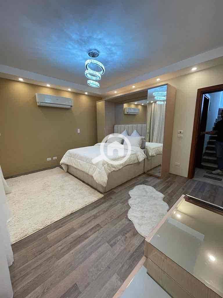 12 3ae9c53d-7243-40c9-ae8c-c9710a36488d. jpg