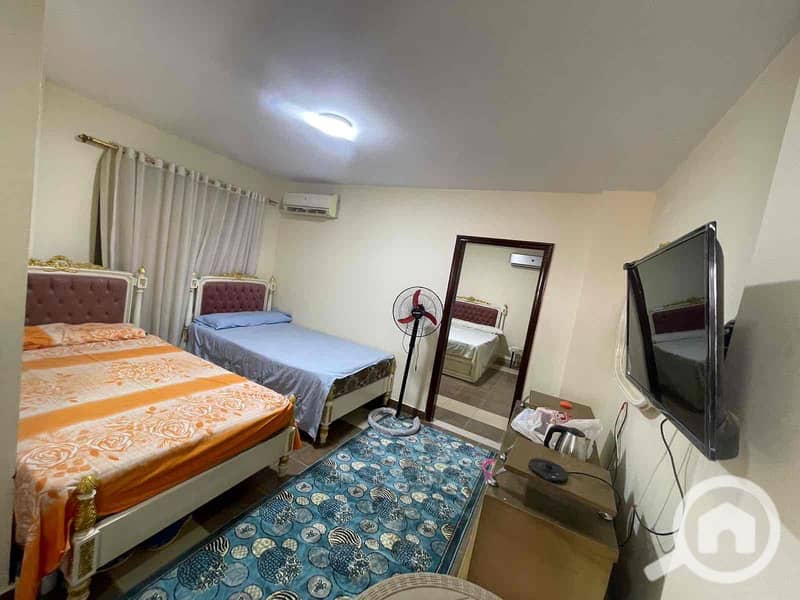 2 04d7a22d-ae49-4eca-bf70-4e3d8681a9ab. jpg