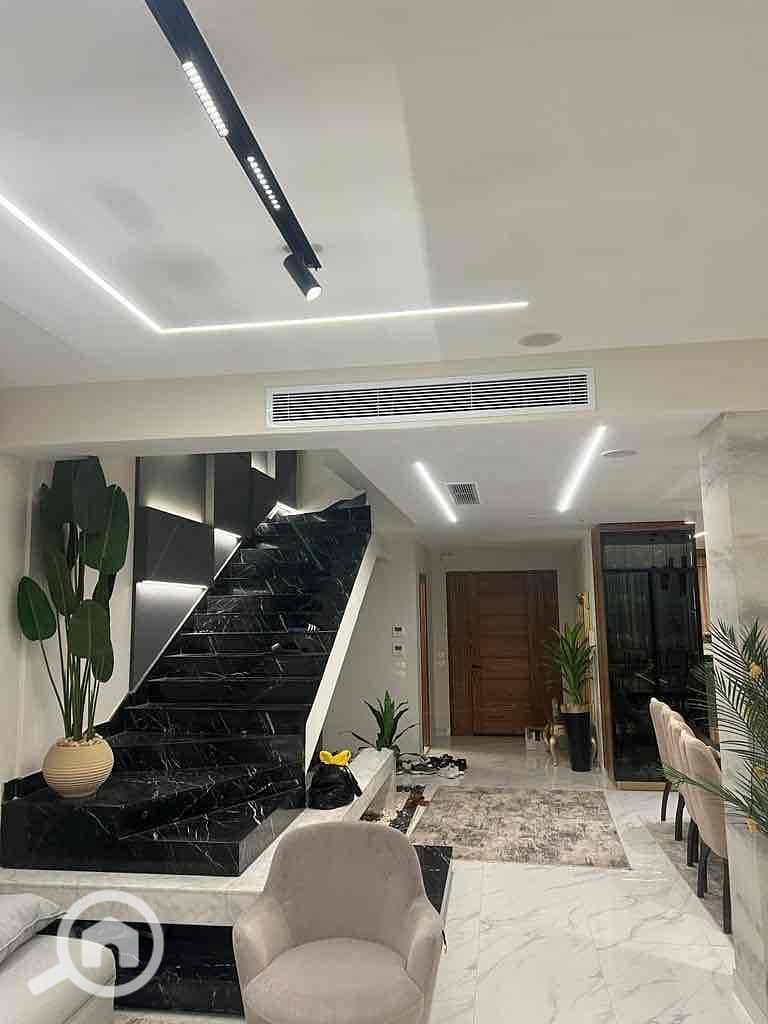 2 c94cff39-de8e-4e63-968d-88d9b3989530. jpg