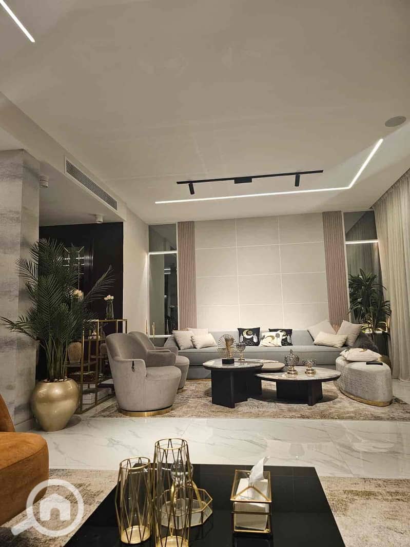 11 9204f5ea-3a15-455e-b588-e97acaf95933. jpg