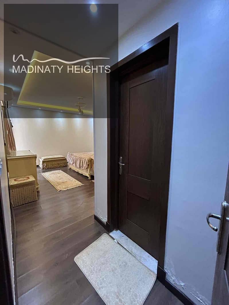 8 cd3cd2e8-bed3-44e8-b667-dd2306a1fff9. jpg