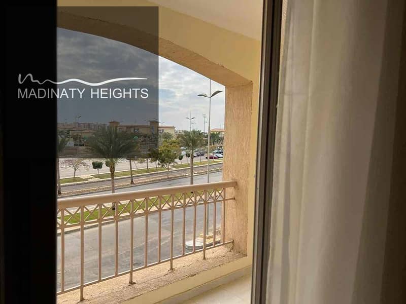 25 1b44fb8f-3b2e-44eb-be9e-93d8d0e1a8ca. jpg