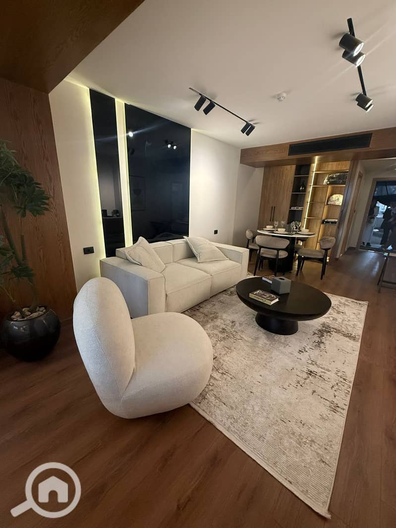 6 556137964_2601939666871715_4231297678812402099_n. jpg